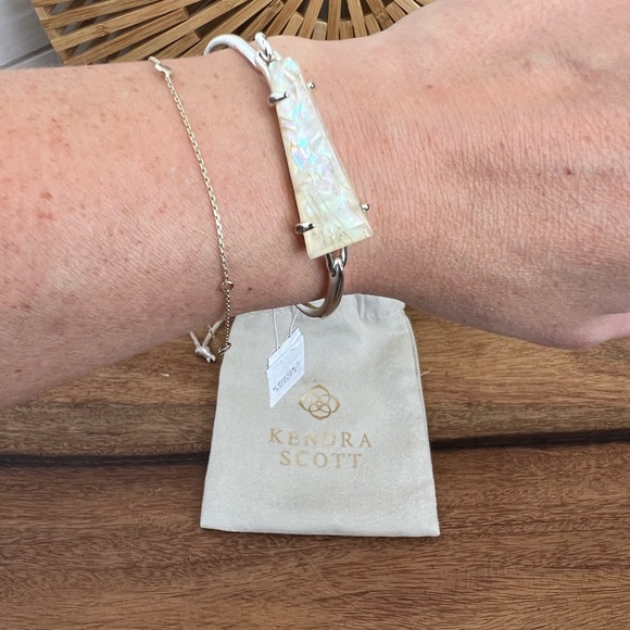 NWT Kendra Scott Collins Cuff - Picture 9 of 17